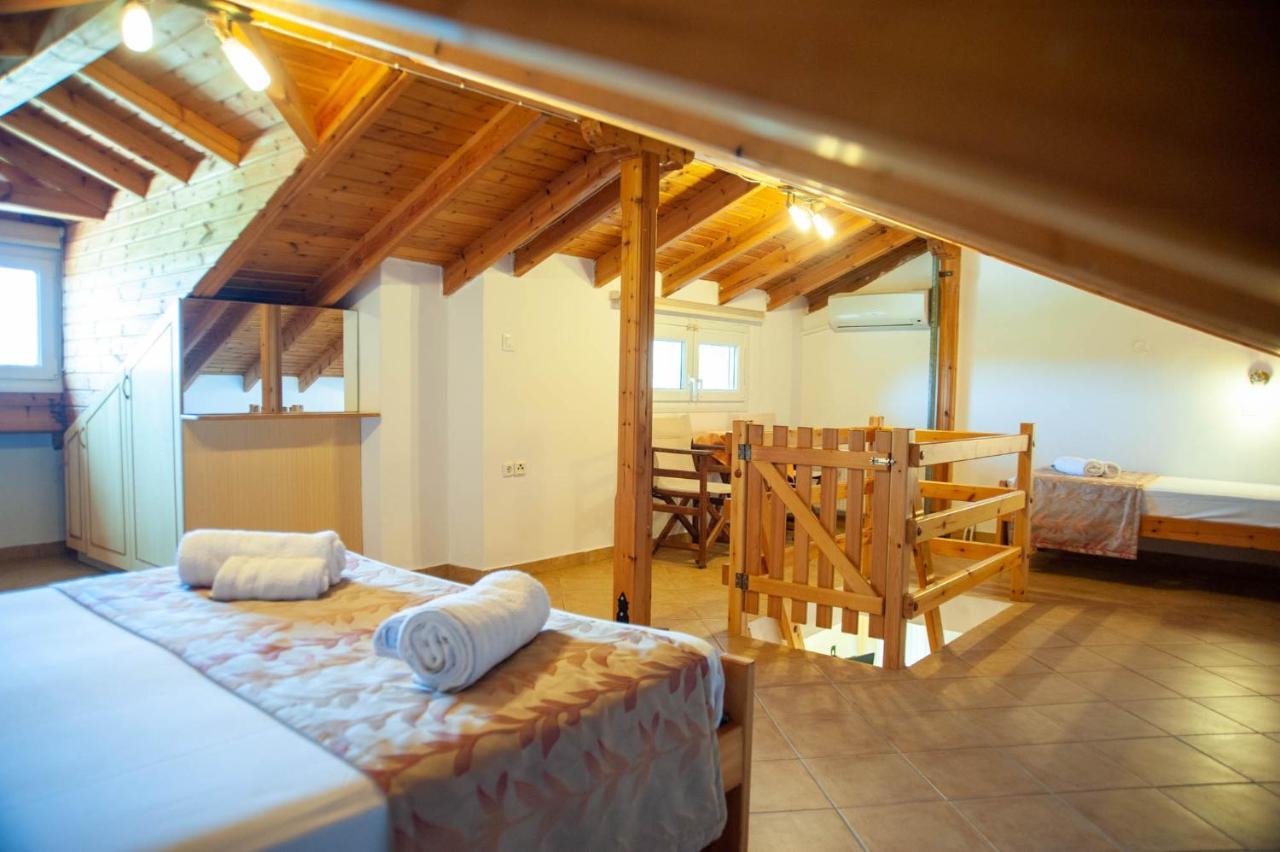 Alexandros Hotel Apartments Vourvourou Esterno foto