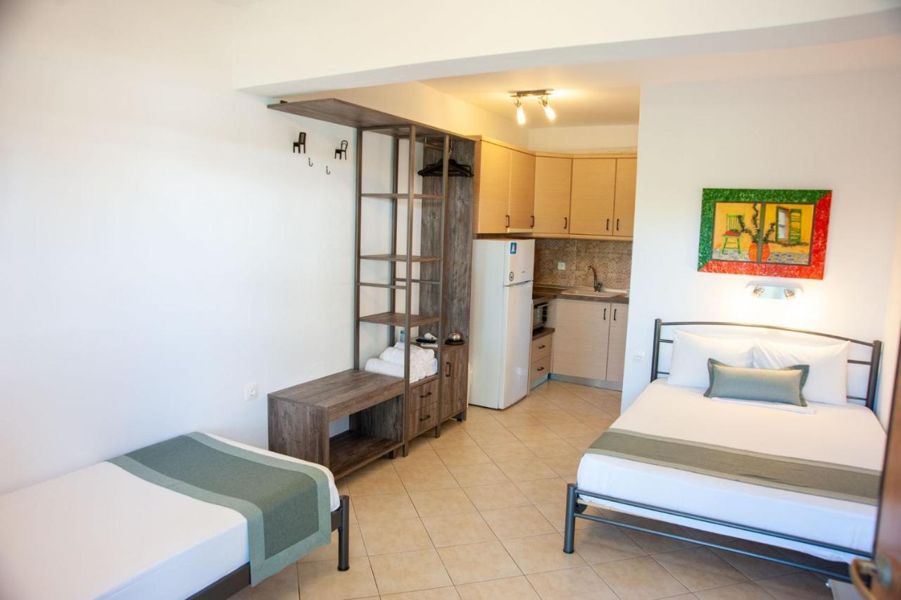 Alexandros Hotel Apartments Vourvourou Esterno foto