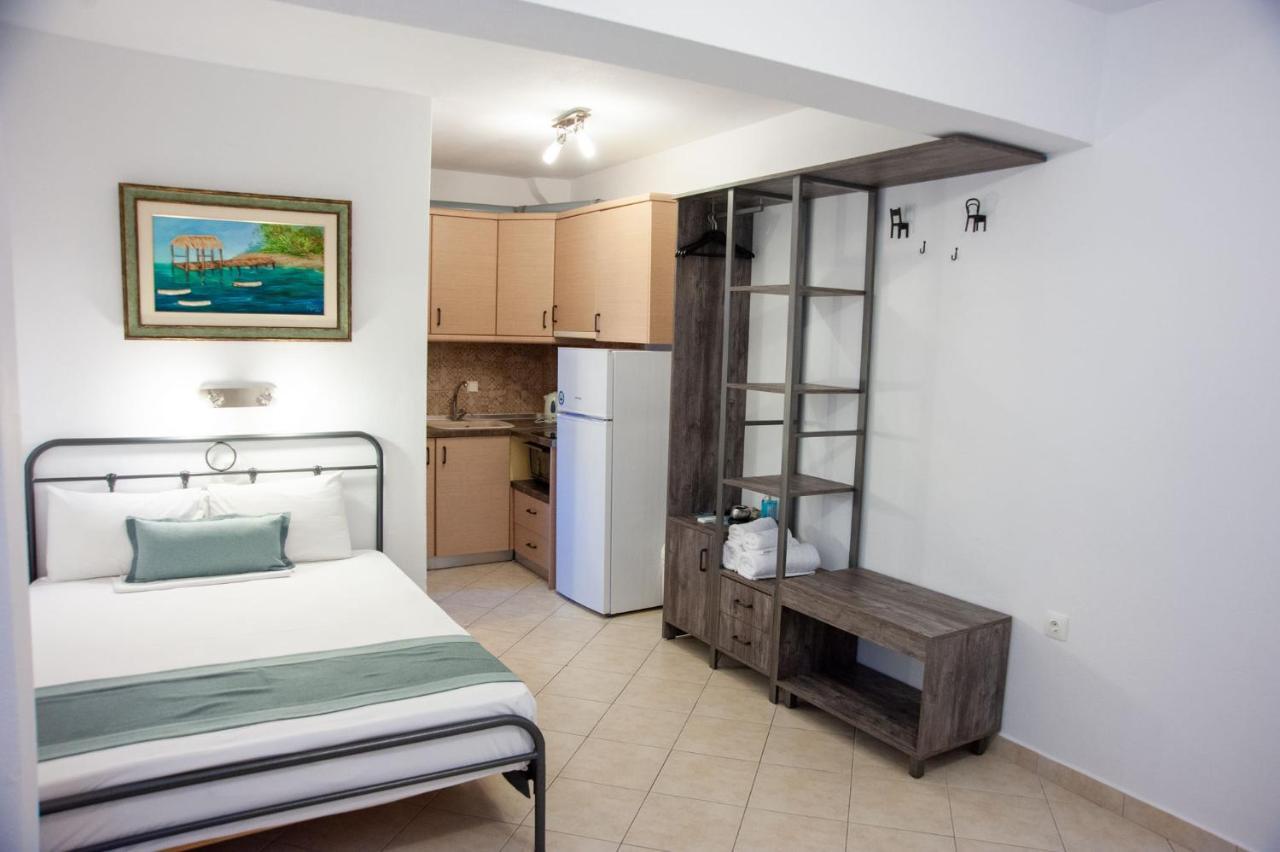 Alexandros Hotel Apartments Vourvourou Esterno foto